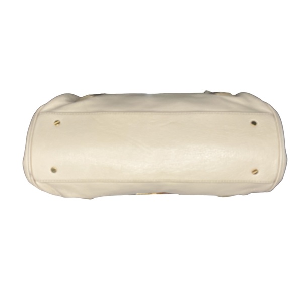 Marc by Marc Jacobs Bianca Satchel
Vanilla Cream Beige Gold hardware Crossbody - Picture 5 of 7